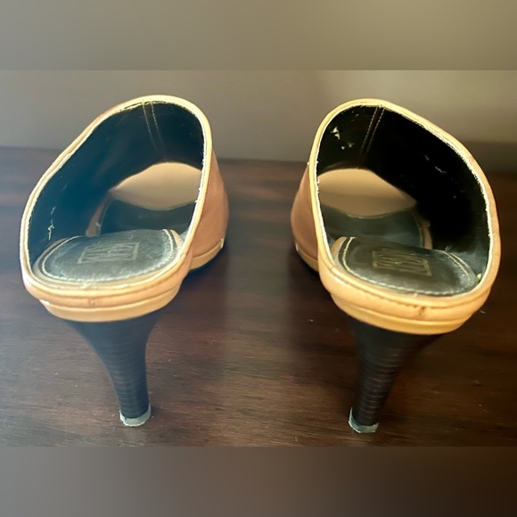 VIA NEROLI
CHESTNUT
SIZE 6
EXCELLENT CONDITION - Picture 5 of 7